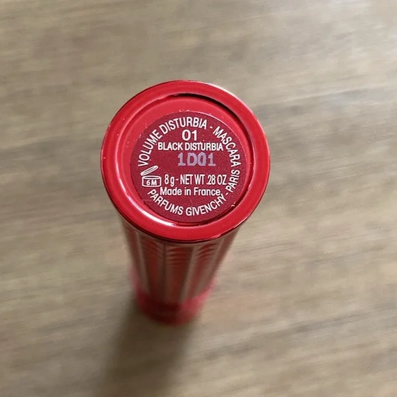 NEW Givenchy Volume Disturbia Black Mascara - Picture 7 of 8